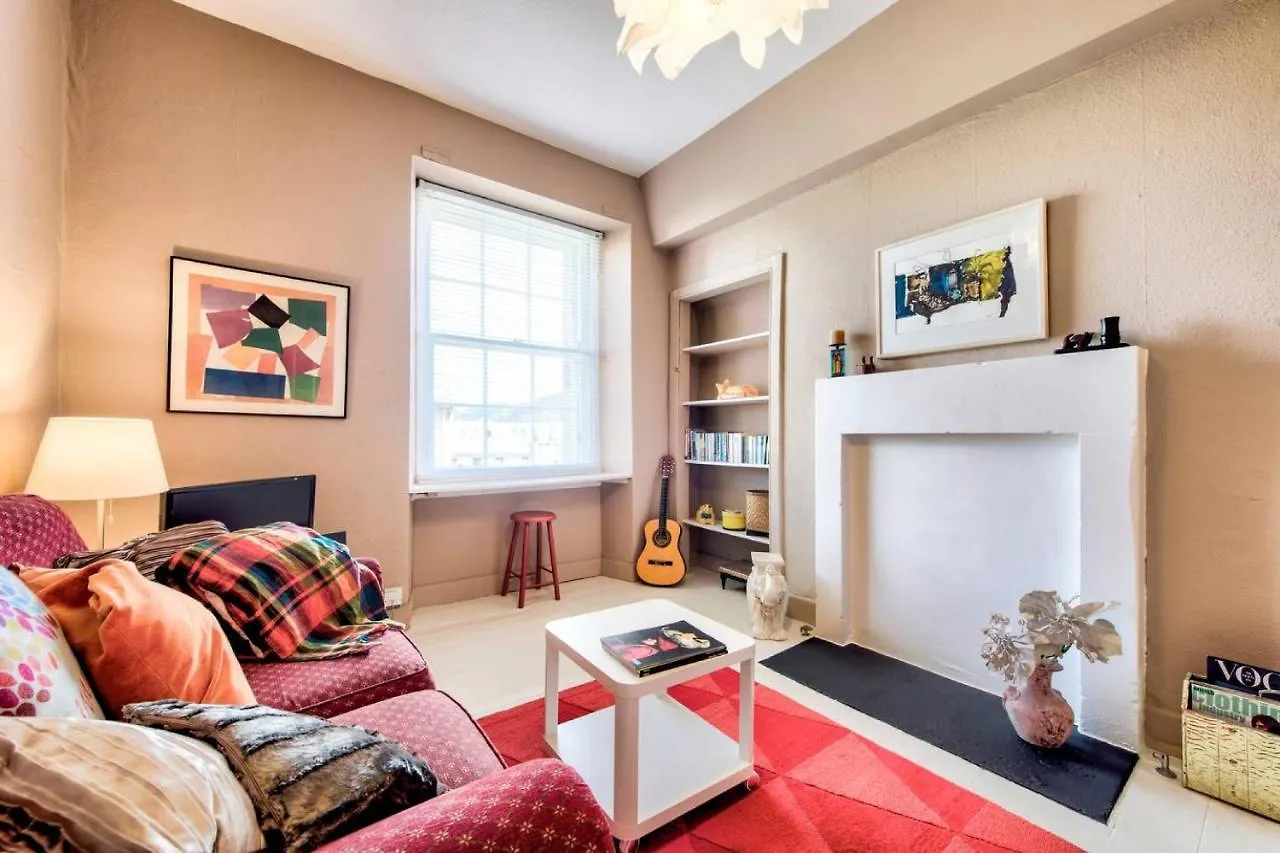 Joivy Famous St Mary'S Street Old Town Apartment Edinburgh