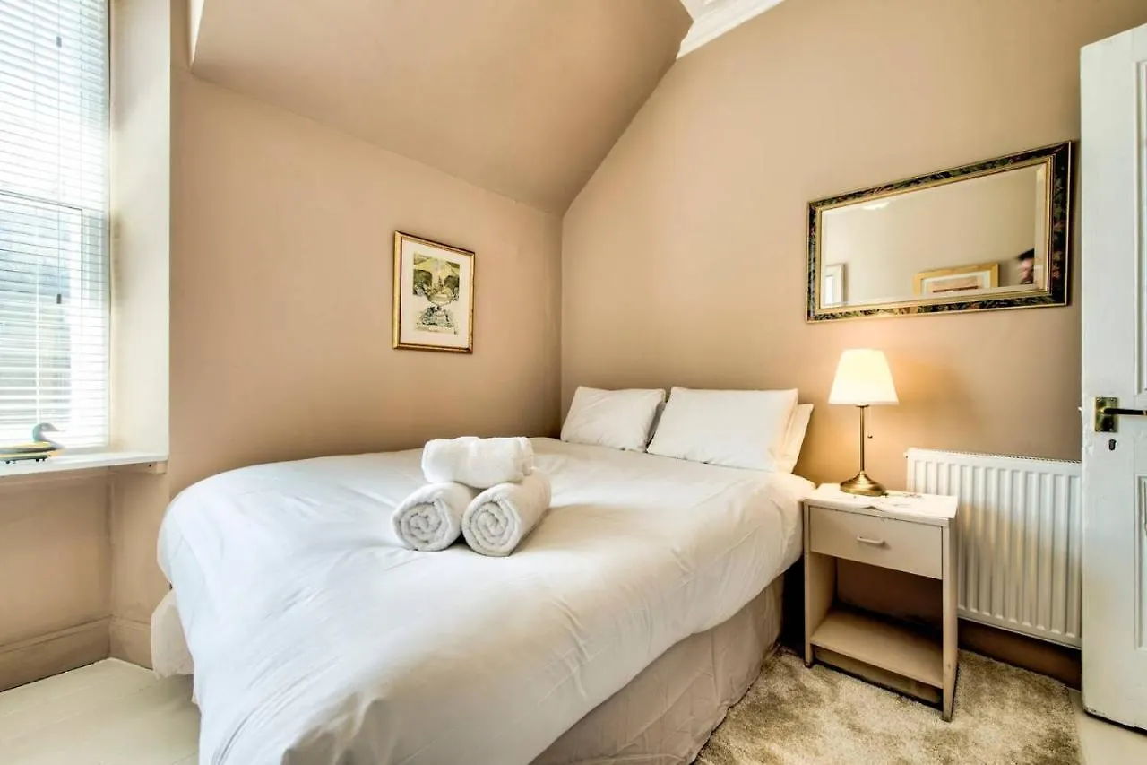 Joivy Famous St Mary'S Street Old Town Apartment Edinburgh