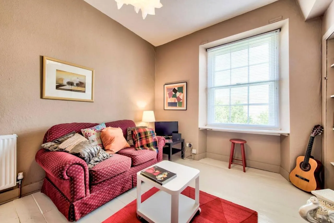 Joivy Famous St Mary'S Street Old Town Apartment Edinburgh